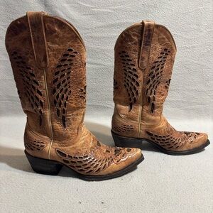 Cavenders Tan Leather Cowgirl Boots sz 7B Snip Toe Angel Wings Design made in MX